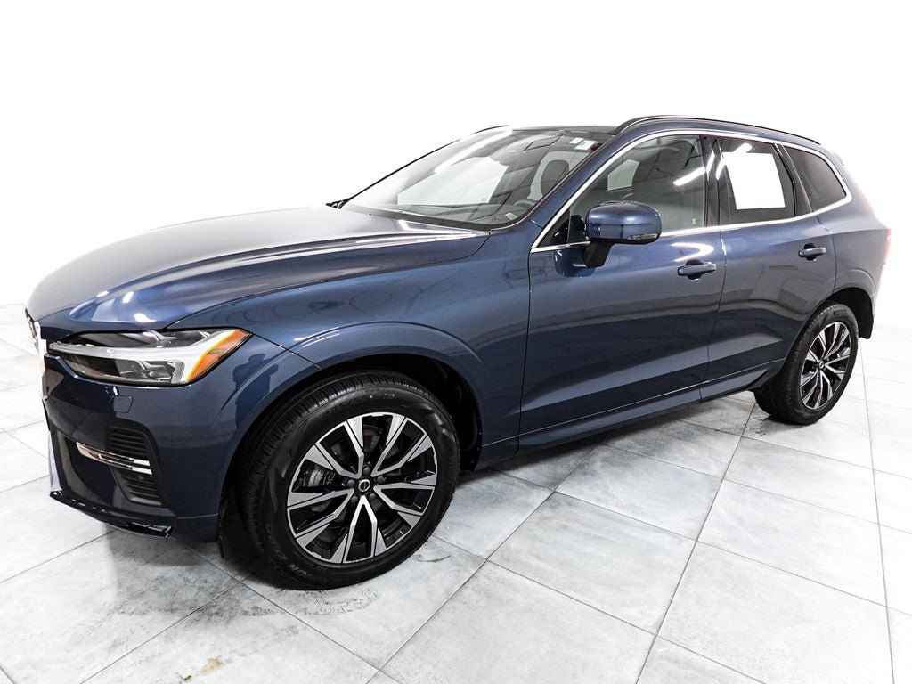 Used 2023 Volvo XC60 B5 Core w/ Climate Package AWD/4WD image 4