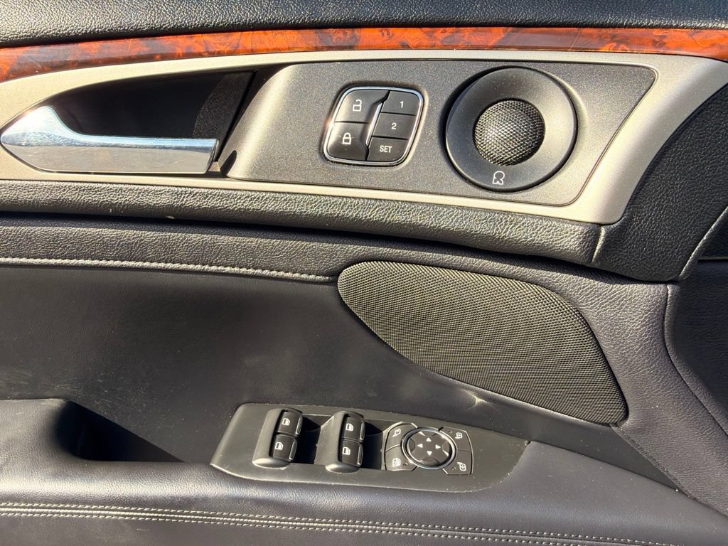 Used 2018 Lincoln MKZ Reserve w/ Magnetic Appearance Package AWD/4WD image 27