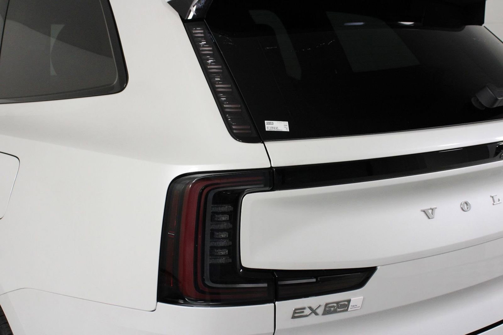 New 2026 Volvo EX90 Ultra AWD/4WD image 14