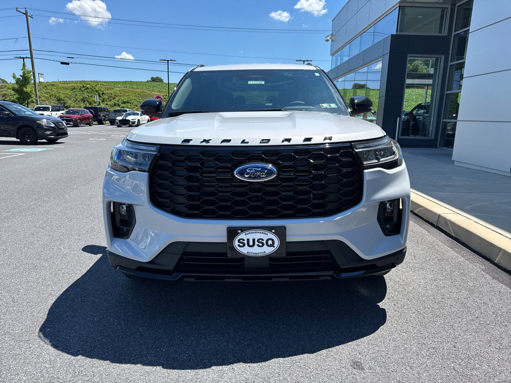 New 2026 Ford Explorer ST-Line AWD/4WD image 2