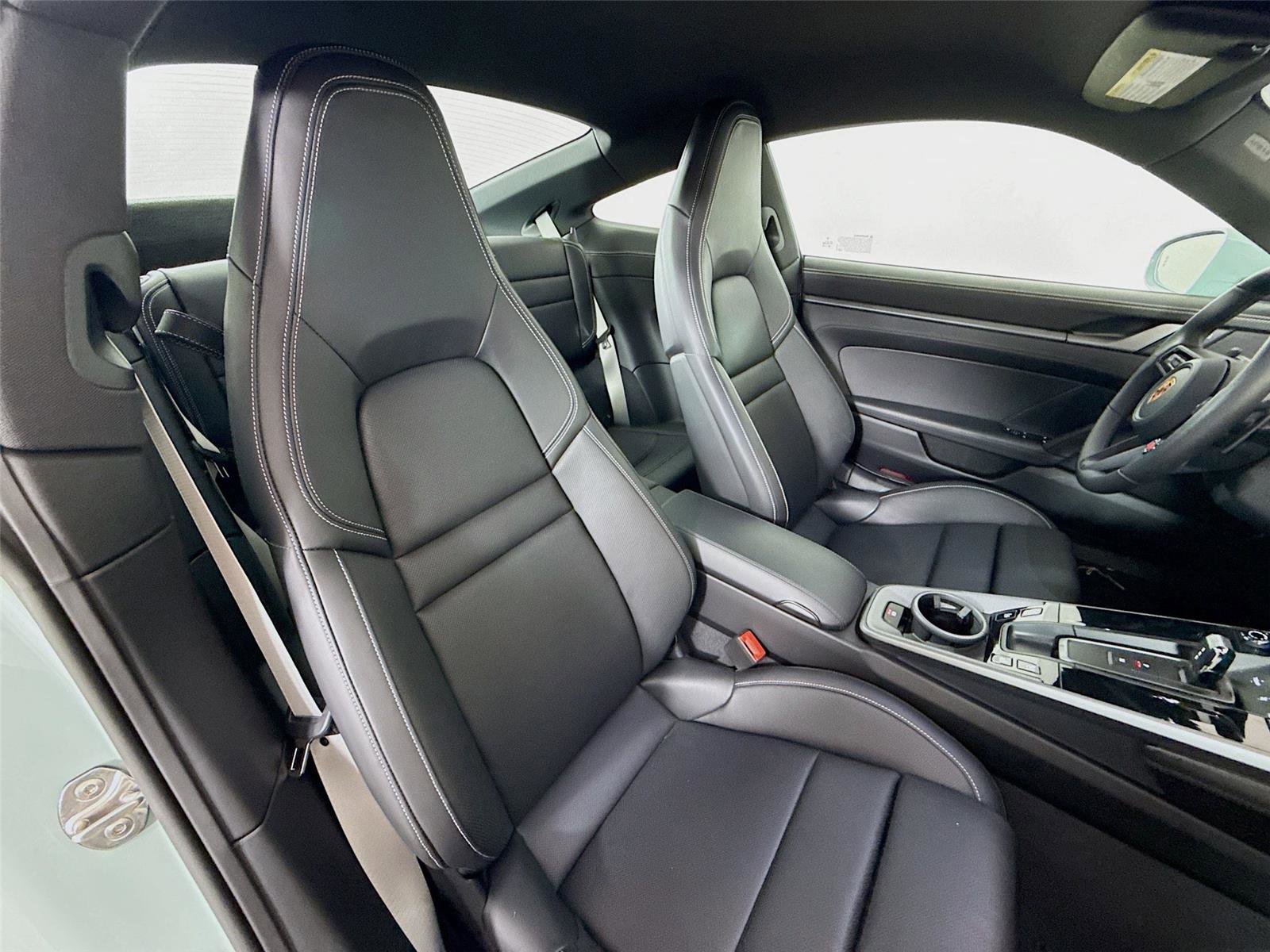 Used 2025 Porsche 911 Carrera image 25