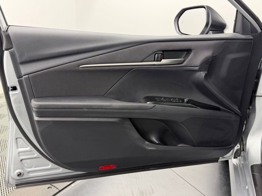 Used 2026 Toyota Camry LE FWD image 17