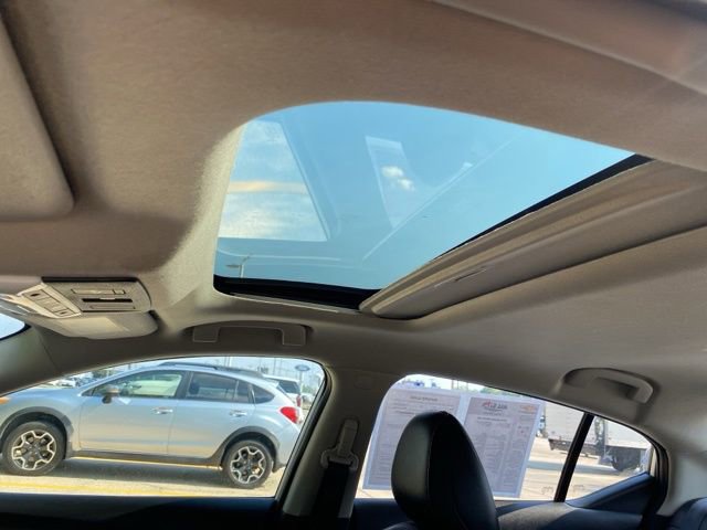 Used 2025 Nissan Sentra SR w/ SR Premium Package image 18