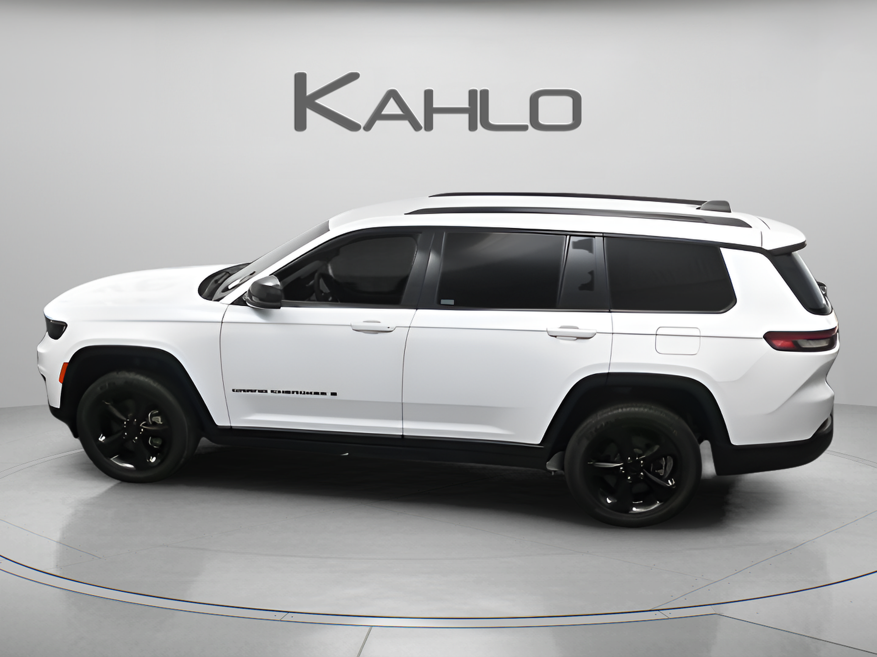 Used 2023 Jeep Grand Cherokee L Laredo AWD/4WD image 5