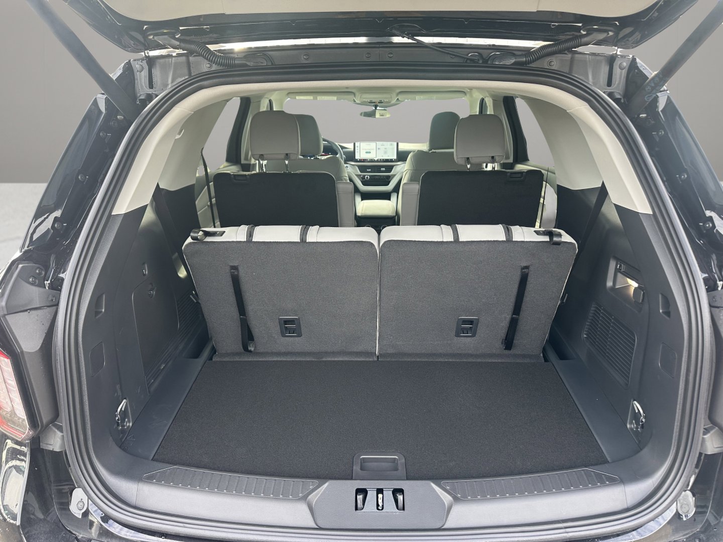 New 2026 Ford Explorer Active w/ Active Comfort Package image 7