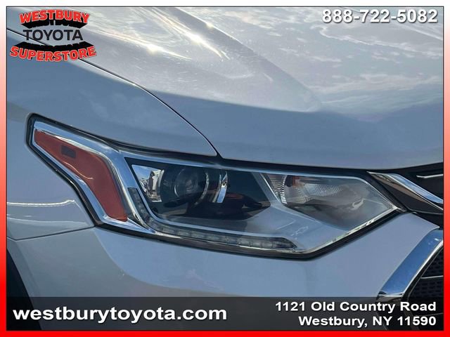Used 2021 Chevrolet Traverse LT image 11