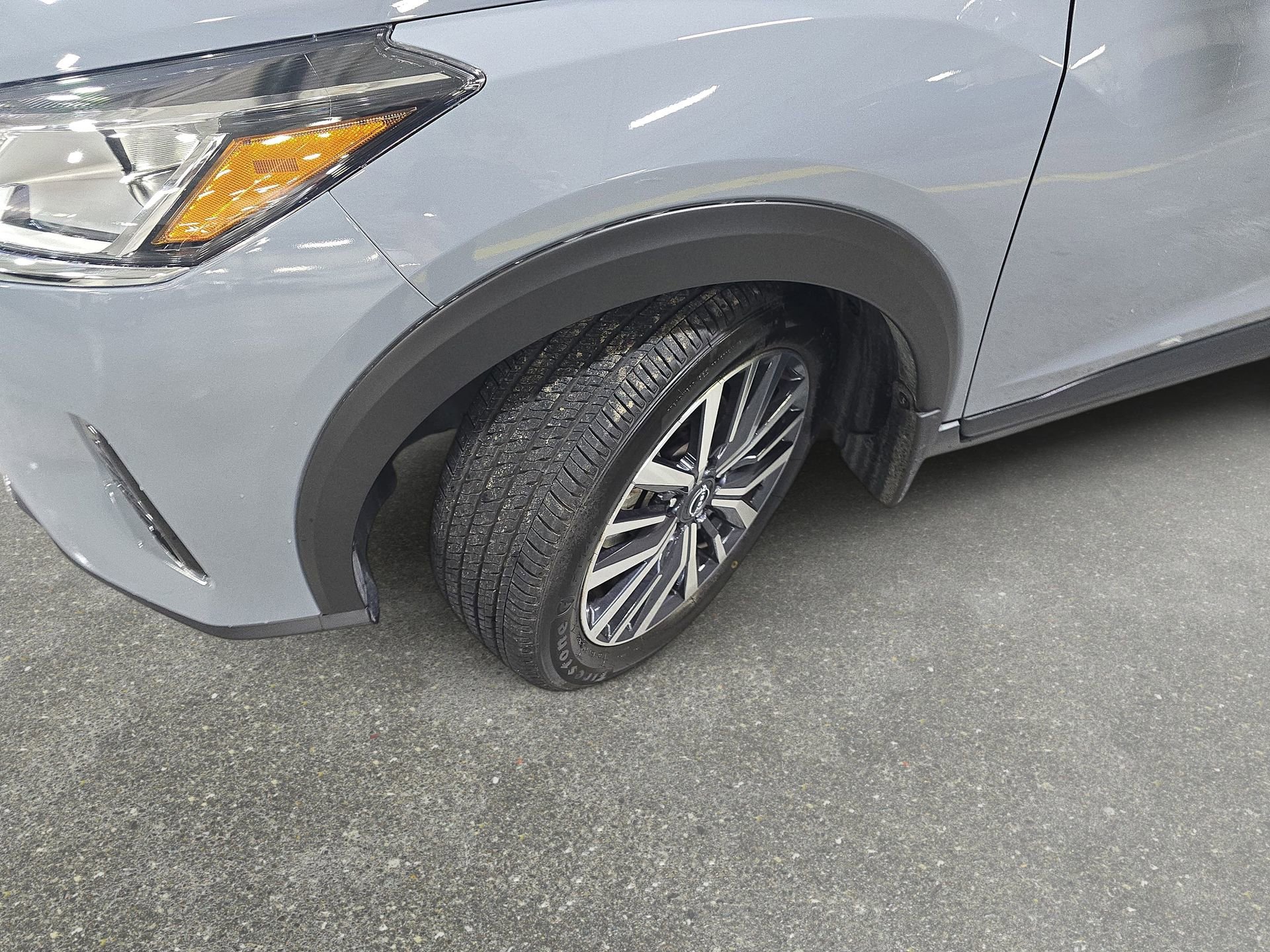 Used 2023 Nissan Kicks SV w/ Interior Electronics Package FWD image 31