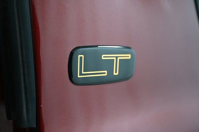 Used 2003 Chevrolet Suburban LT w/ LT Preferred Equipment Group image 24