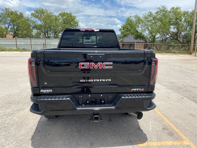 Used 2025 GMC Sierra 2500 AT4 w/ AT4 Premium Plus Package AWD/4WD image 5
