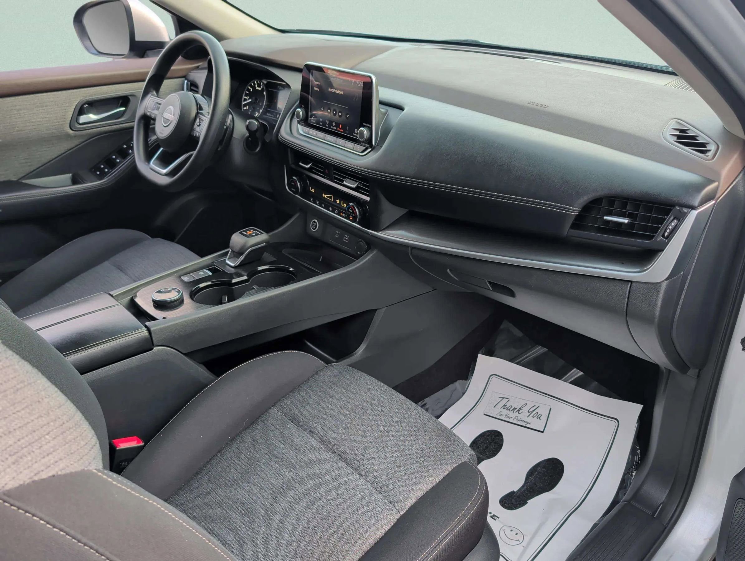 Used 2023 Nissan Rogue SV image 34