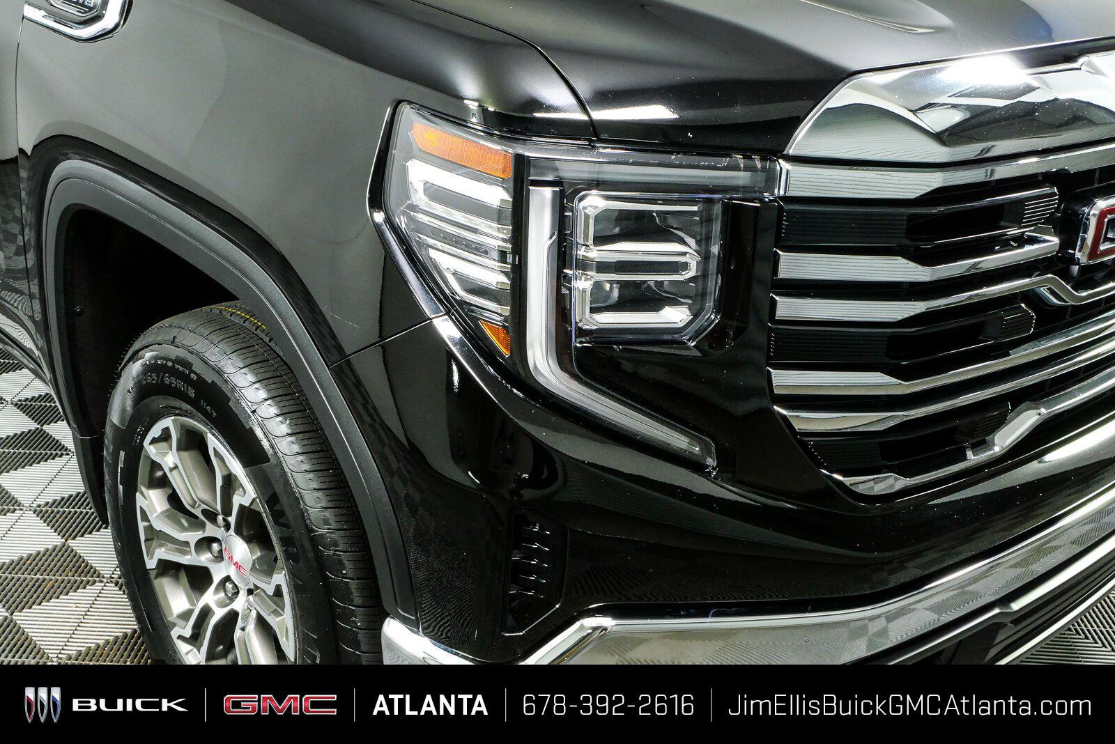 Used 2026 GMC Sierra 1500 SLT AWD/4WD image 33