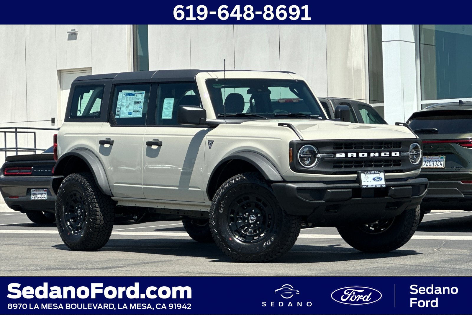 New 2026 Ford Bronco 4-Door w/ Sasquatch Package AWD/4WD image 1