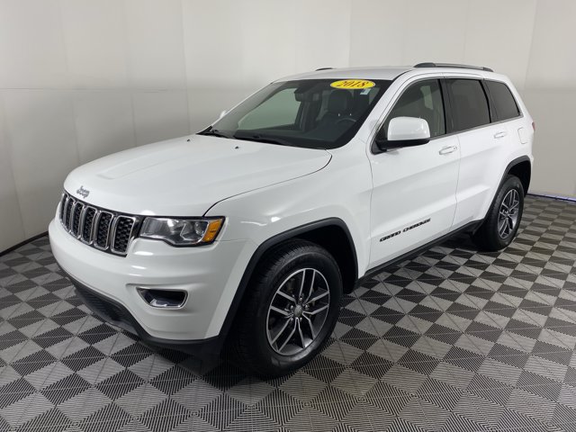 Used 2018 Jeep Grand Cherokee Laredo AWD/4WD image 10