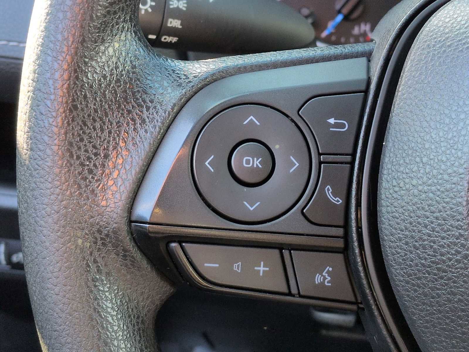 Used 2021 Toyota RAV4 LE image 23