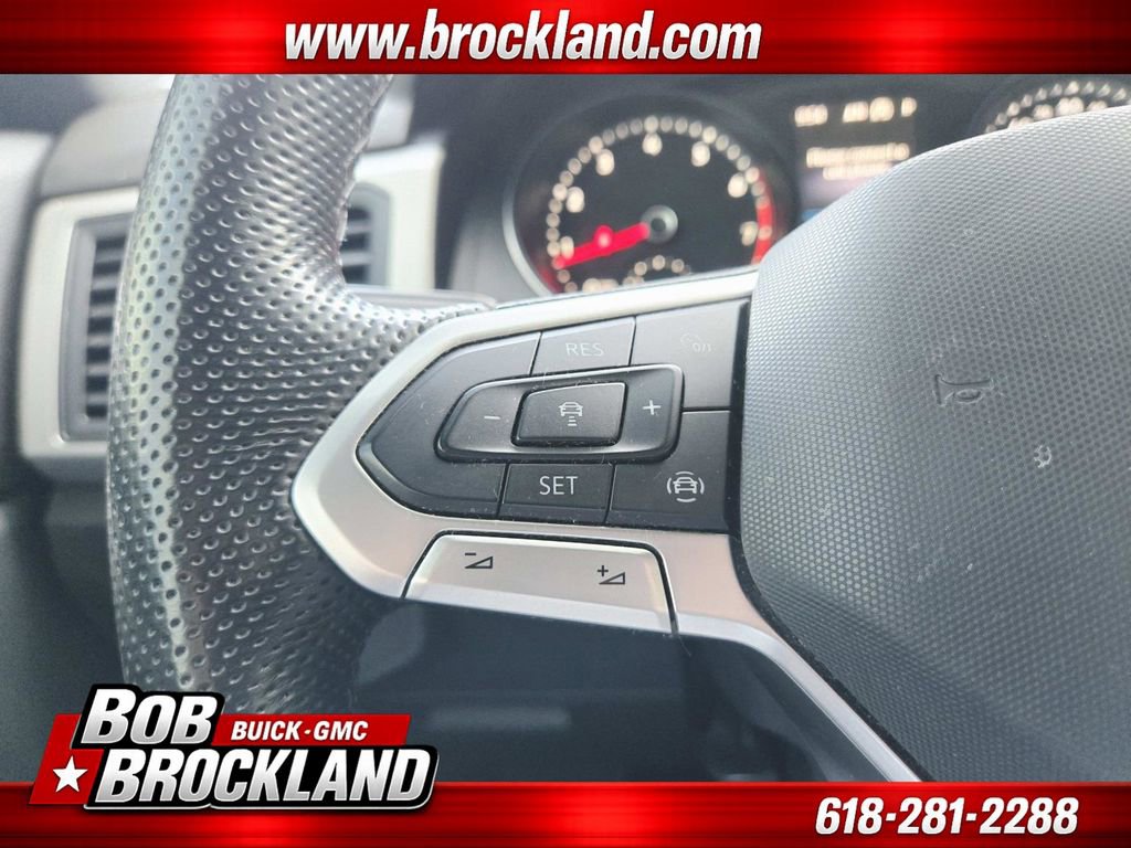 Used 2021 Volkswagen Atlas Cross Sport SE image 19