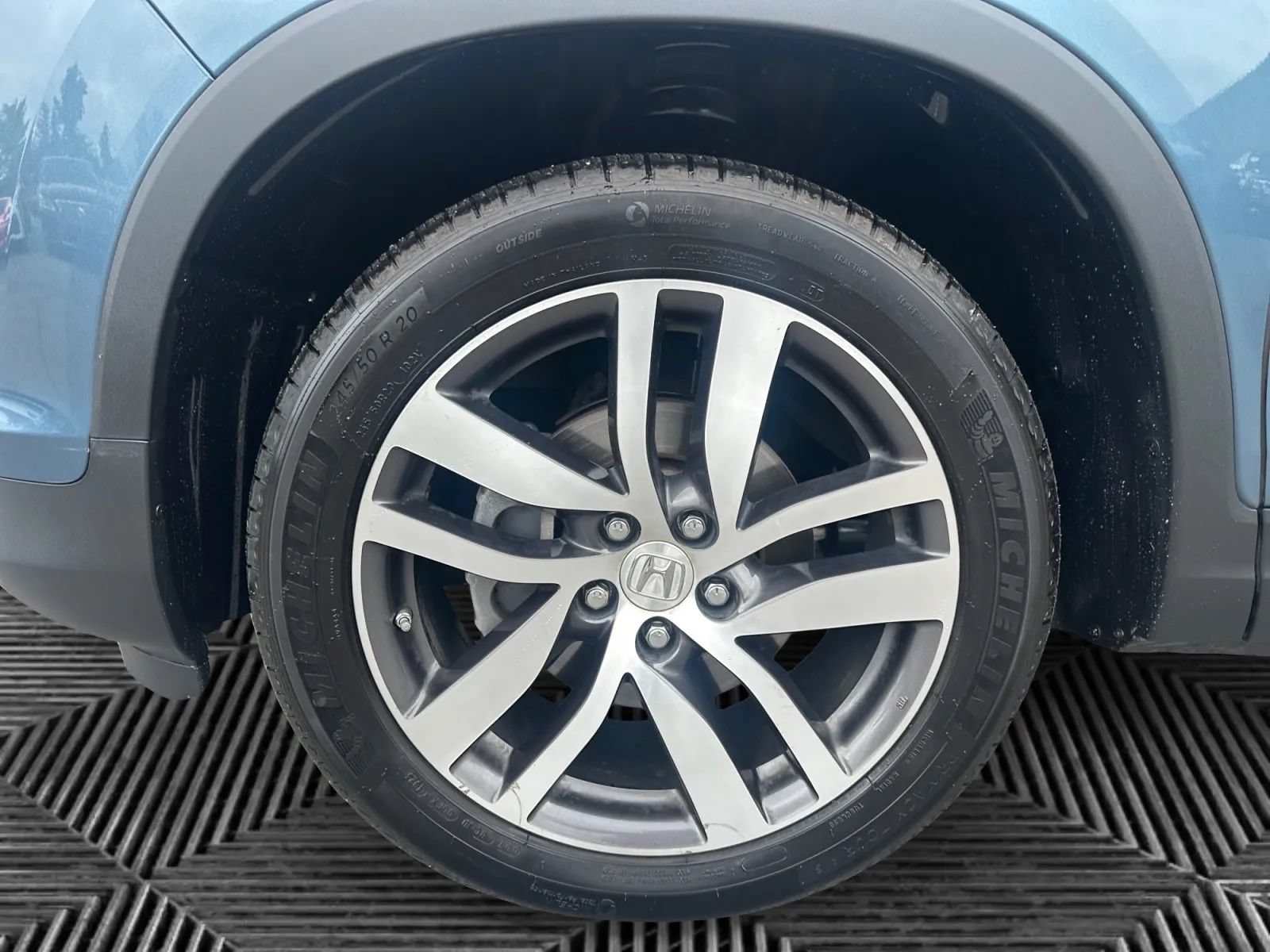 Used 2018 Honda Pilot Touring image 13
