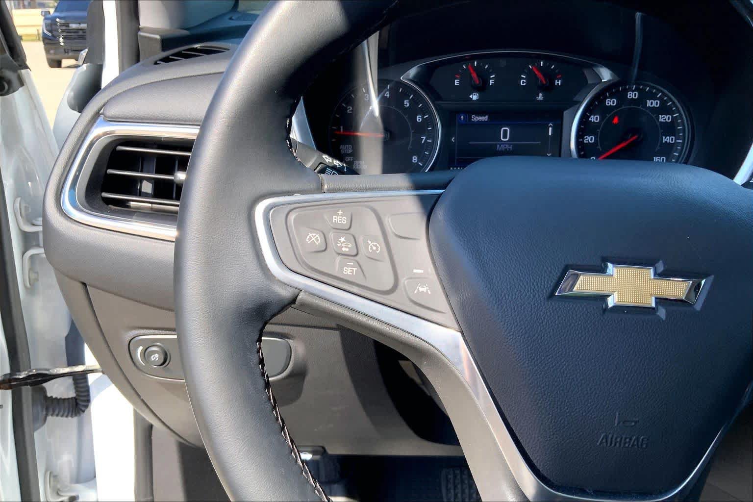 Used 2023 Chevrolet Equinox LT FWD image 23