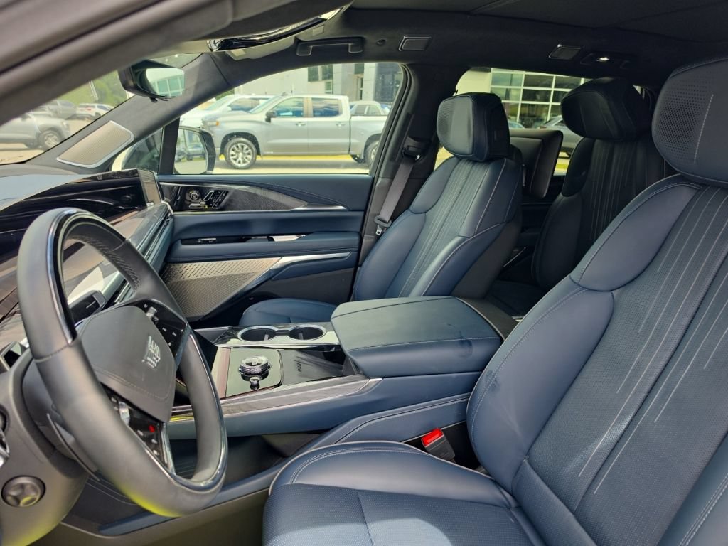 Certified 2026 Cadillac Escalade IQ Luxury 2 AWD/4WD image 14
