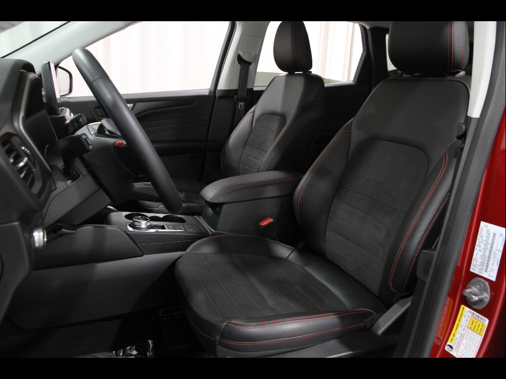 Used 2022 Ford Escape SEL w/ SEL Stealth AWD Package image 6