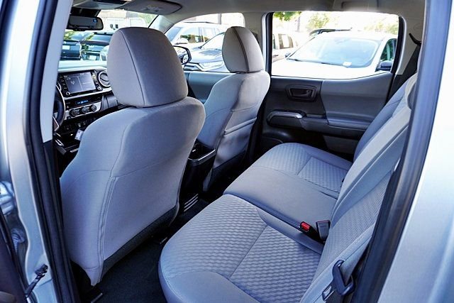 Used 2022 Toyota Tacoma SR5 RWD image 19