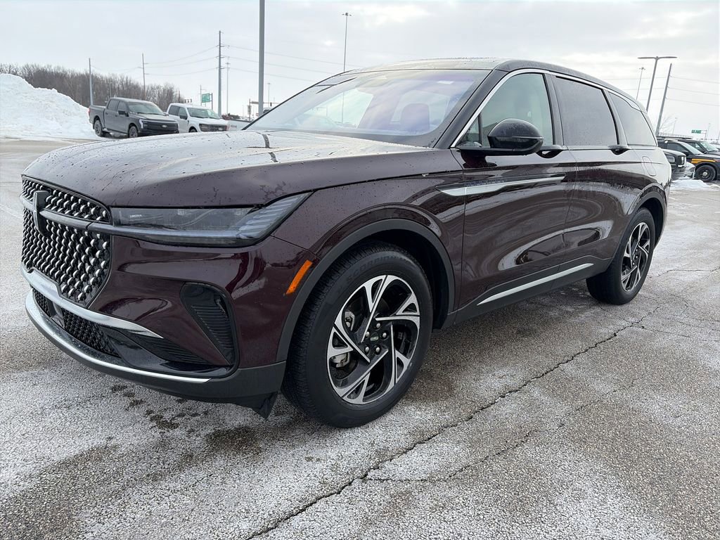 Used 2025 Lincoln Nautilus Premier w/ Equipment Group 102A image 3