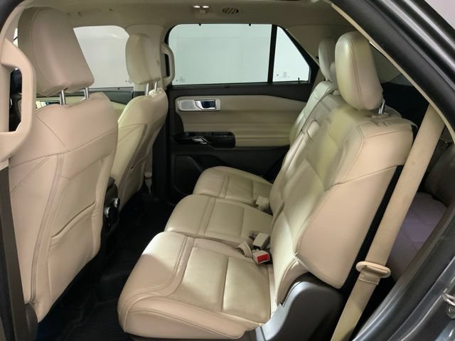 Used 2021 Ford Explorer Platinum w/ Equipment Group 601A AWD/4WD image 26