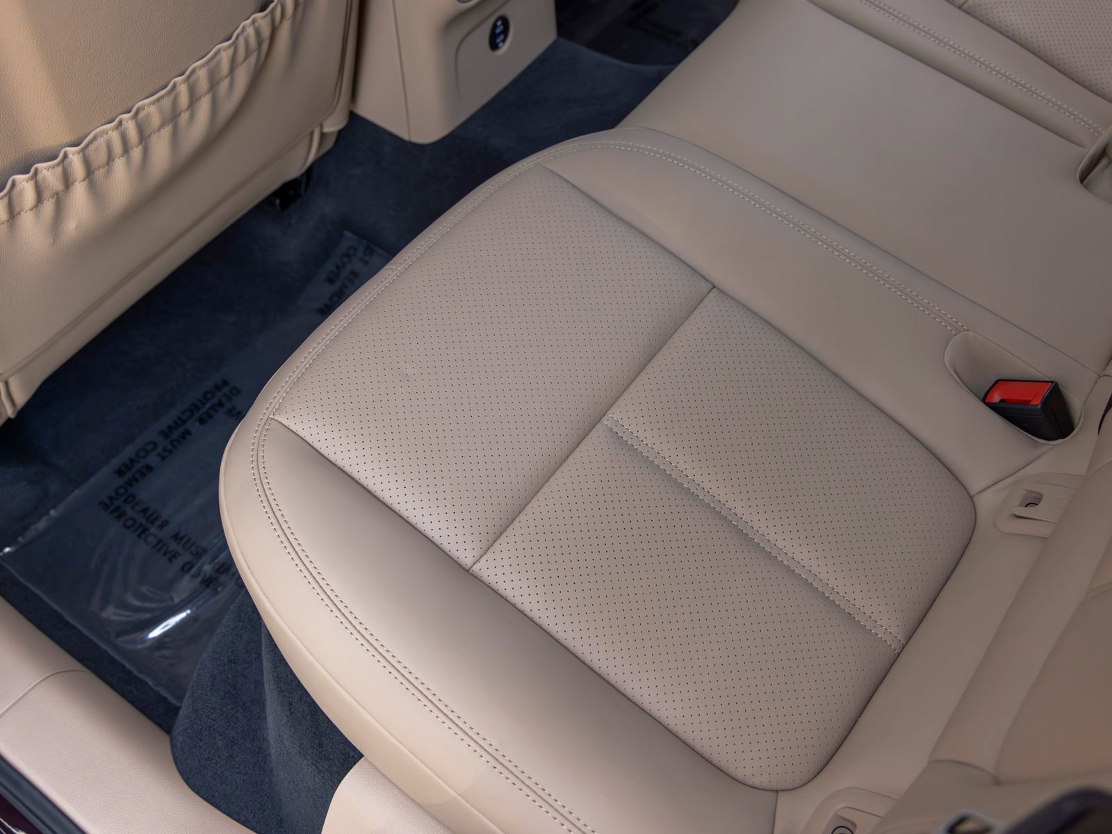 Certified 2026 Porsche Macan AWD/4WD image 44
