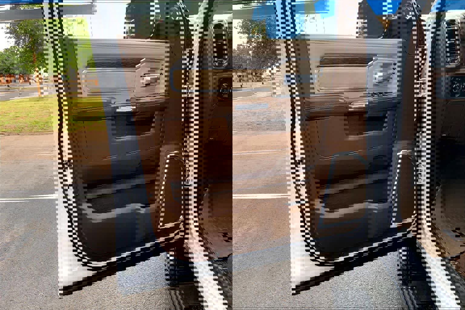 Used 2019 RAM 2500 Laramie image 22