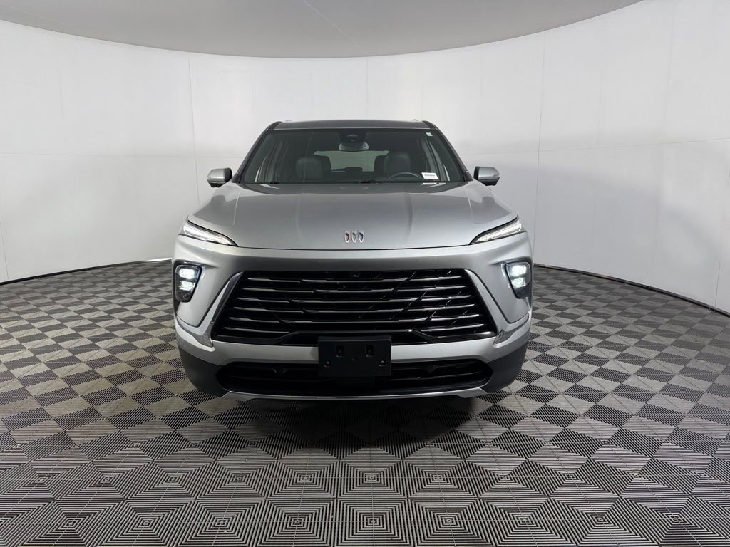 Used 2025 Buick Enclave Preferred image 5