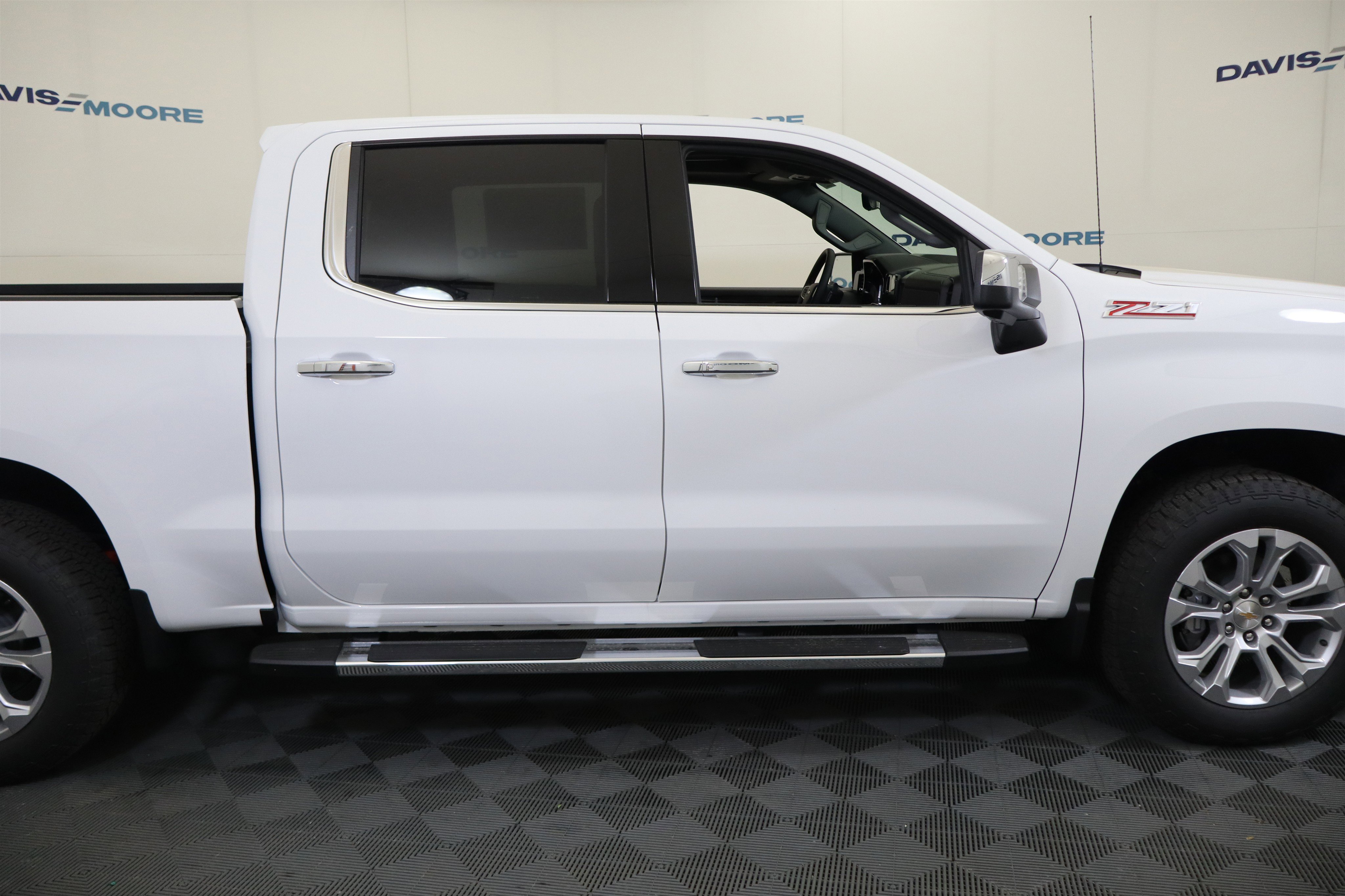 New 2026 Chevrolet Silverado 1500 LTZ w/ LTZ Premium Package AWD/4WD image 41
