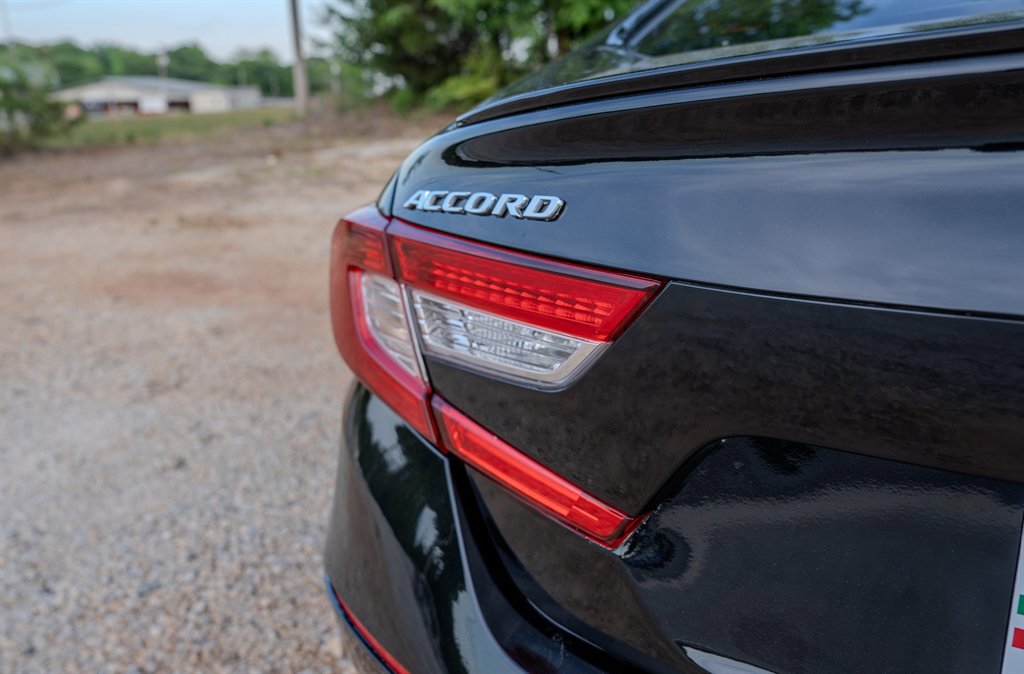 Used 2021 Honda Accord Sport image 10