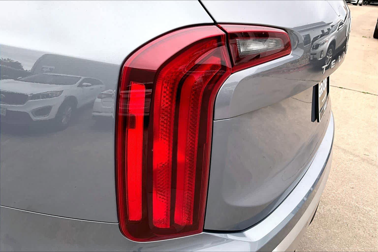 Used 2024 Kia Telluride S image 26