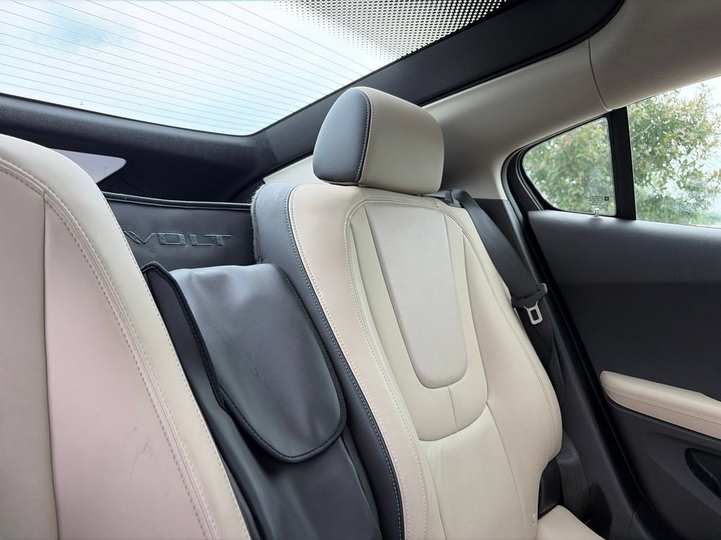Used 2012 Chevrolet Volt Premium w/ Premium Trim Package FWD image 33
