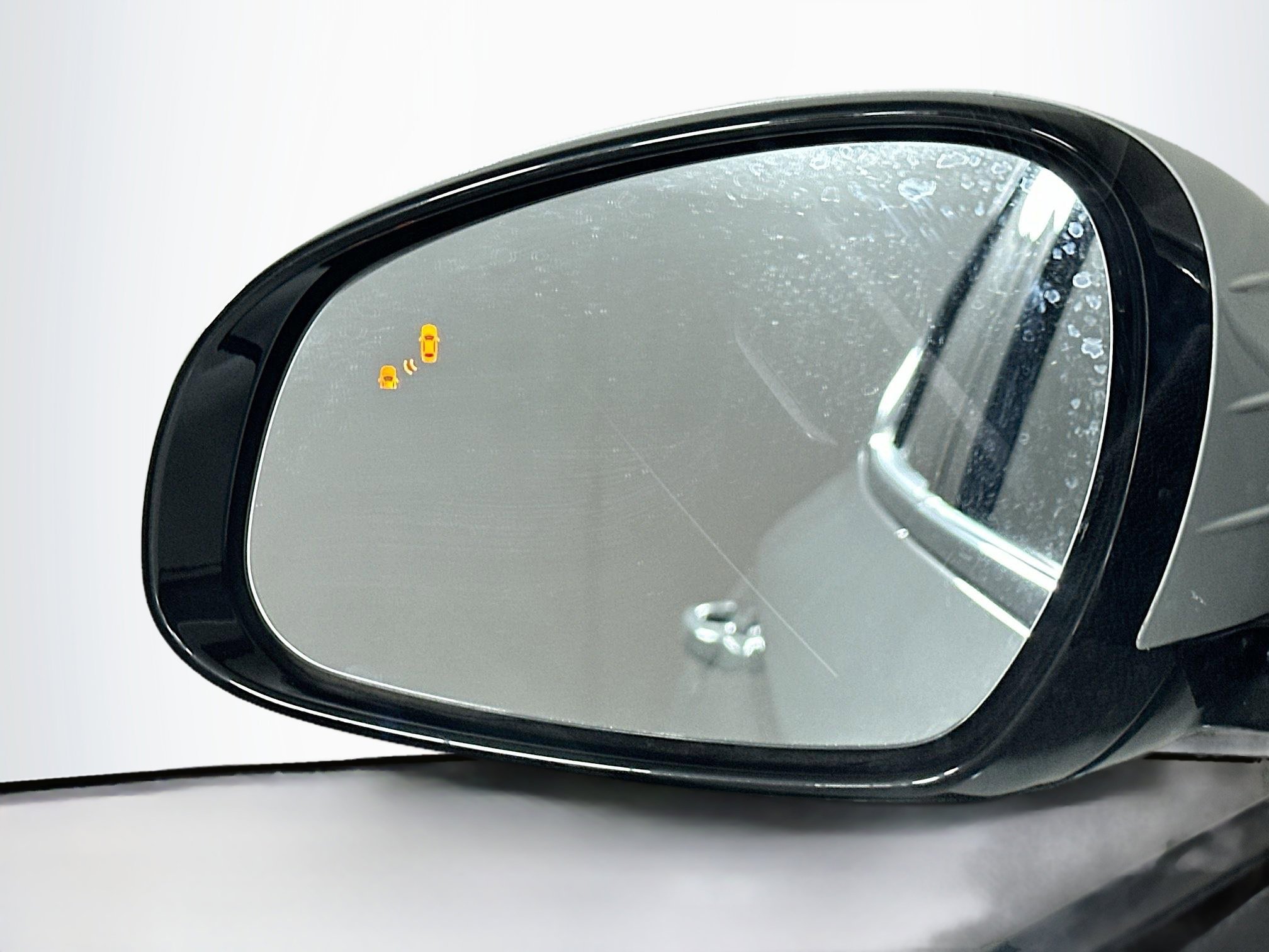 Used 2022 Genesis G70 2.0T image 16