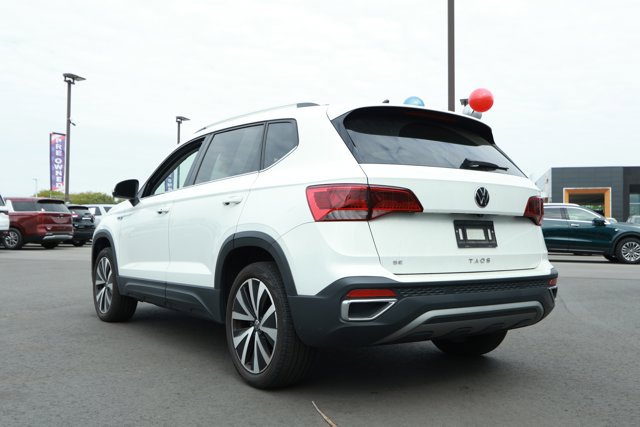 Used 2023 Volkswagen Taos SE FWD image 8