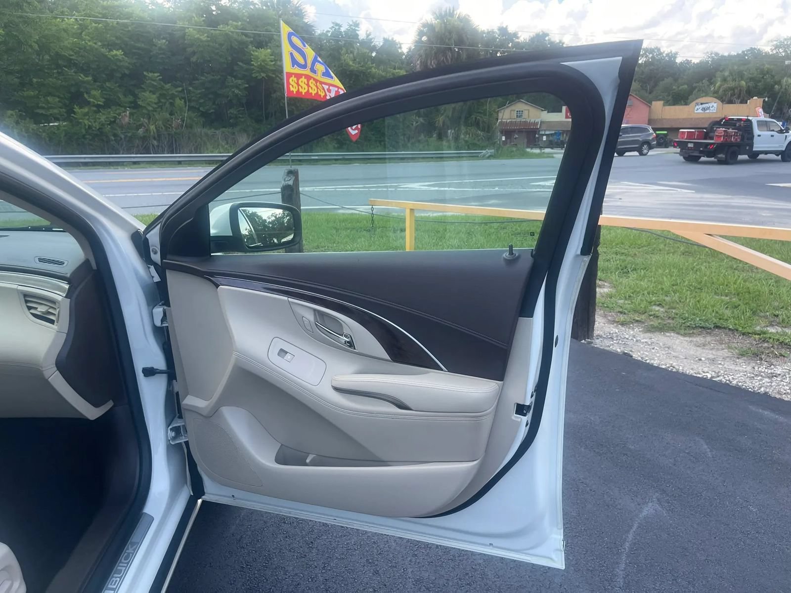 Used 2014 Buick LaCrosse Leather FWD image 13