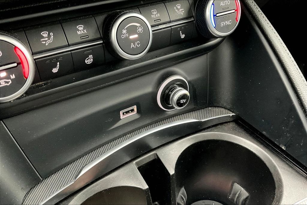 Used 2023 Alfa Romeo Stelvio Veloce image 16