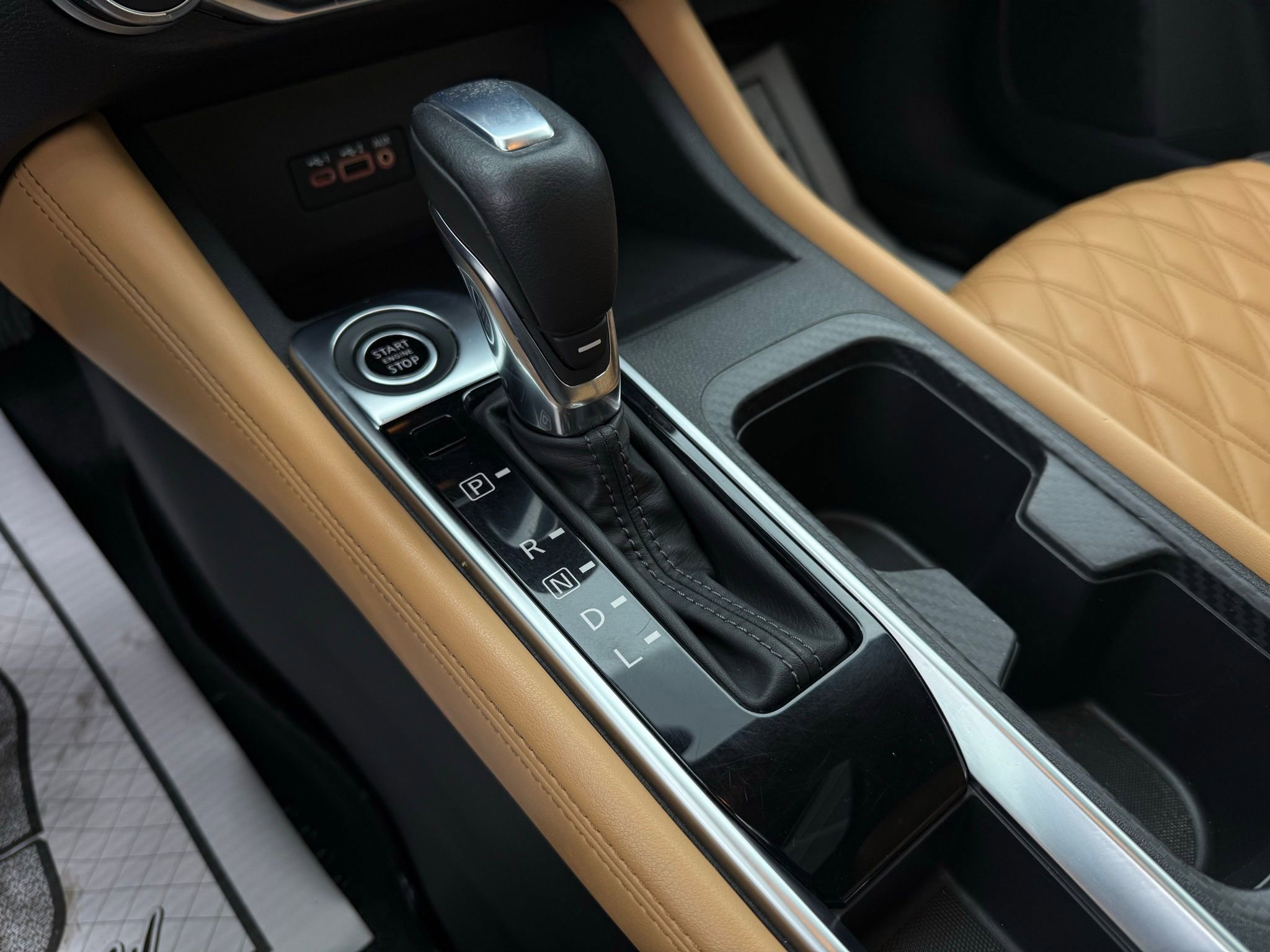 Used 2020 Nissan Sentra SV w/ SV Premium Package image 38