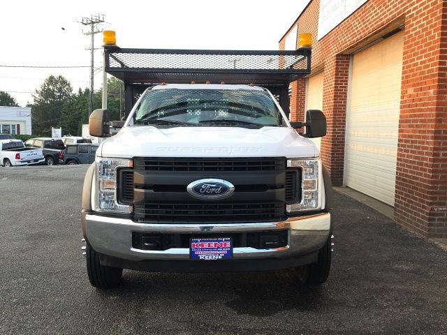 Used 2017 Ford F550 2WD Regular Cab Super Duty image 4
