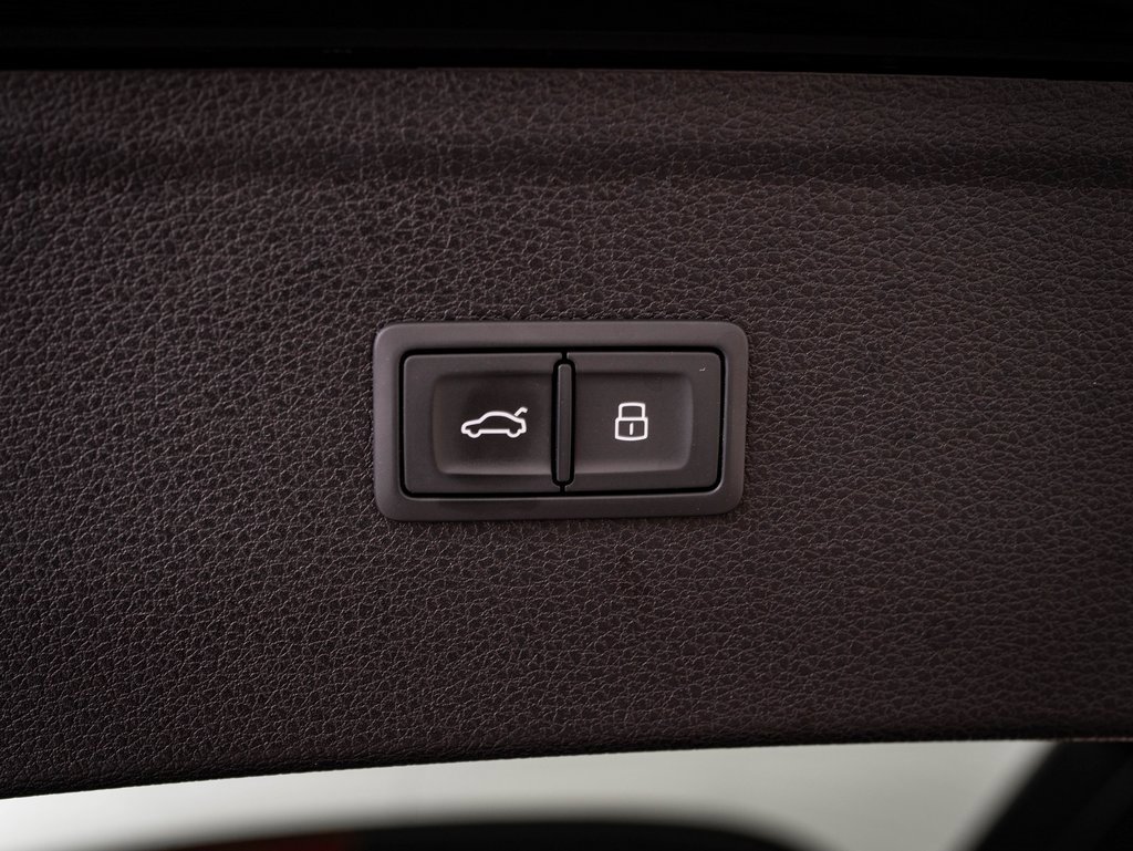 Used 2023 Audi Q5 2.0T Premium w/ Convenience Package image 22