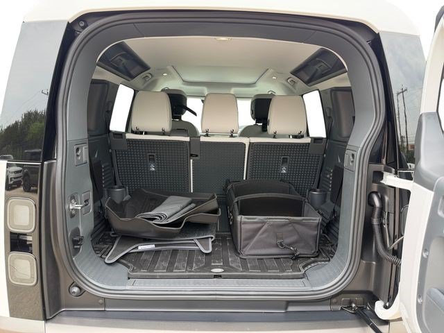 New 2026 Land Rover Defender 110 S AWD/4WD image 18