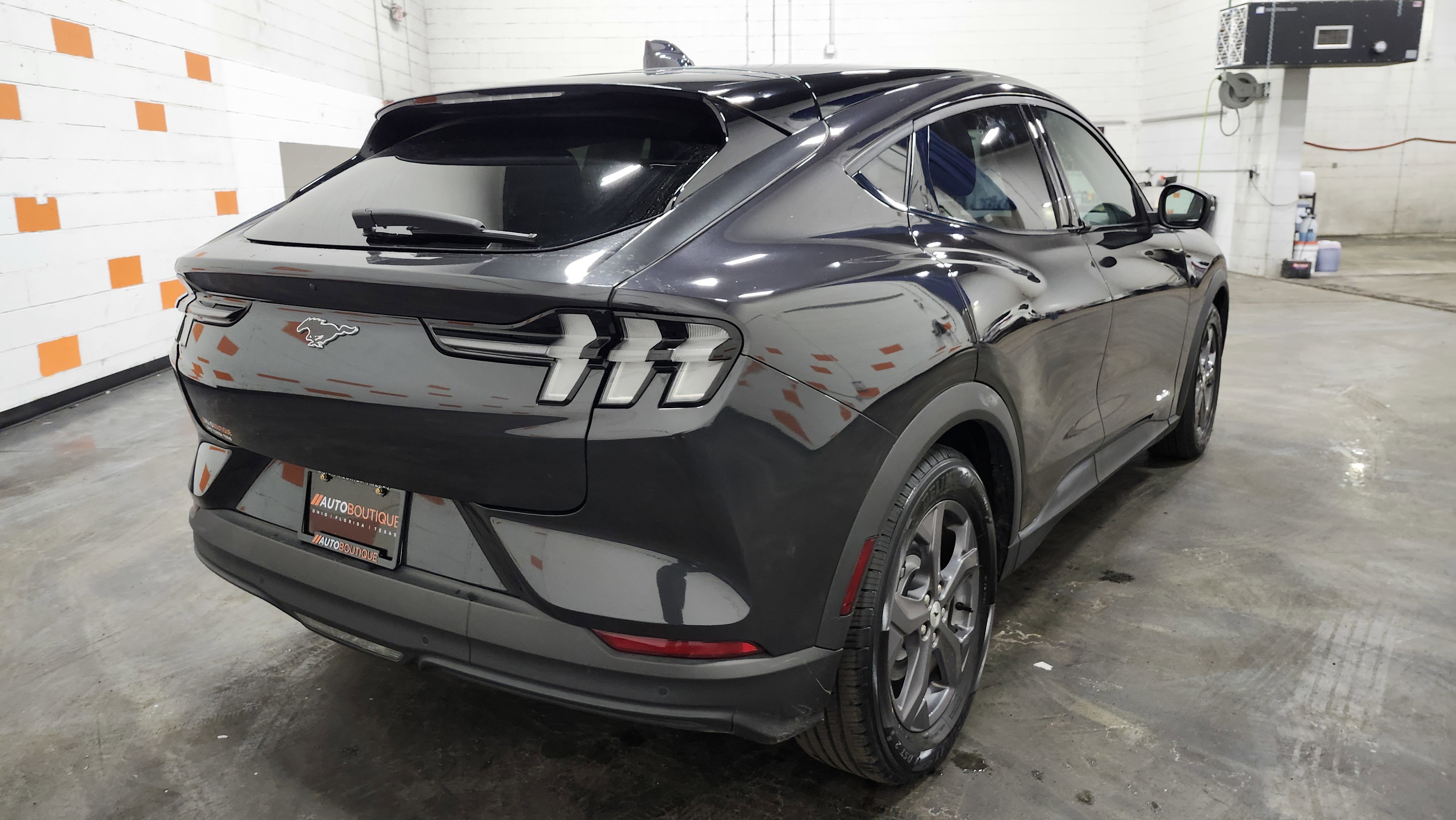 Used 2022 Ford Mustang Mach-E Select image 16