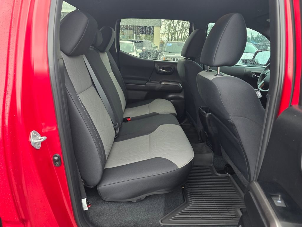Used 2023 Toyota Tacoma TRD Off-Road image 23