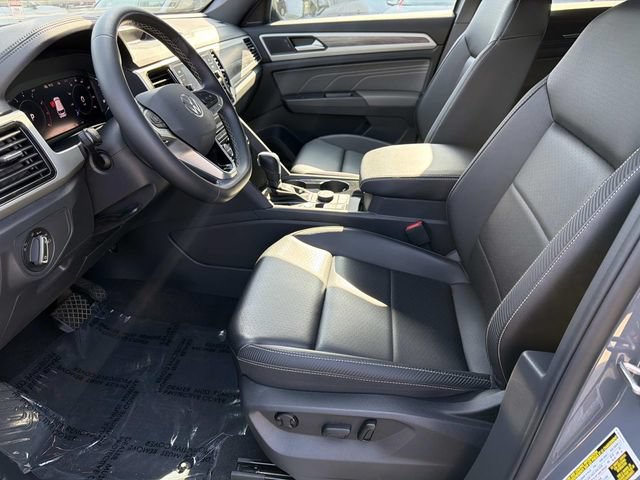 Certified 2023 Volkswagen Atlas Cross Sport SE w/ Black Wheel Package AWD/4WD image 14