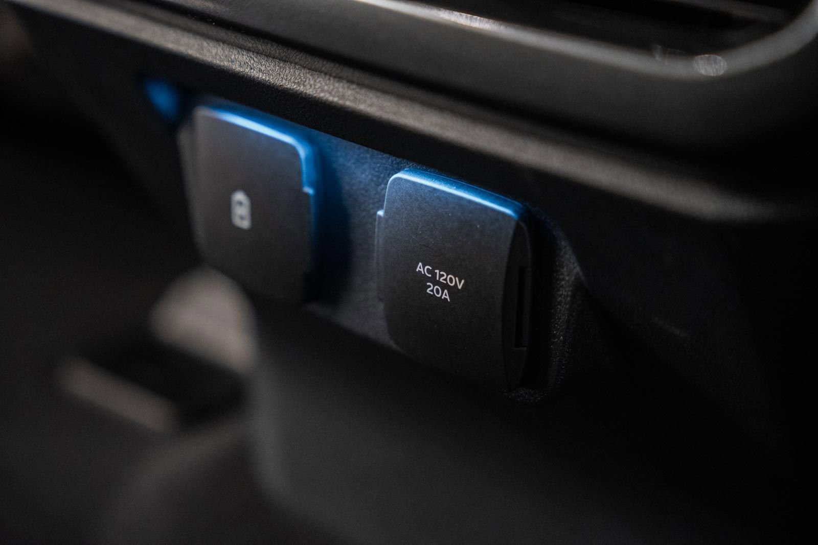 Certified 2023 Ford F150 Lariat w/ Equipment Group 502A High image 45