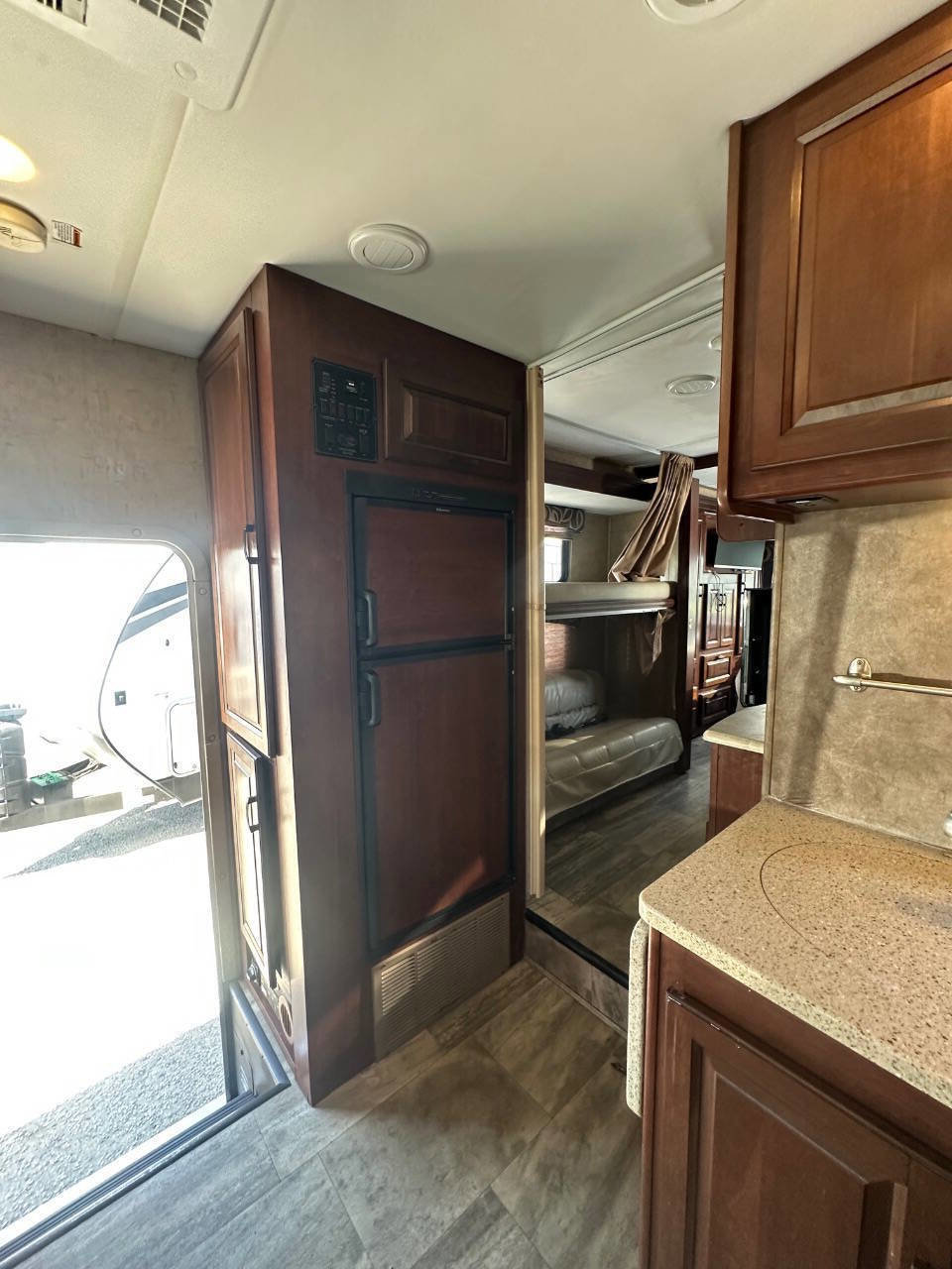 Used 2015 Ford E-450 and Econoline 450 Super Duty w/ Motorhome Prep Package image 13