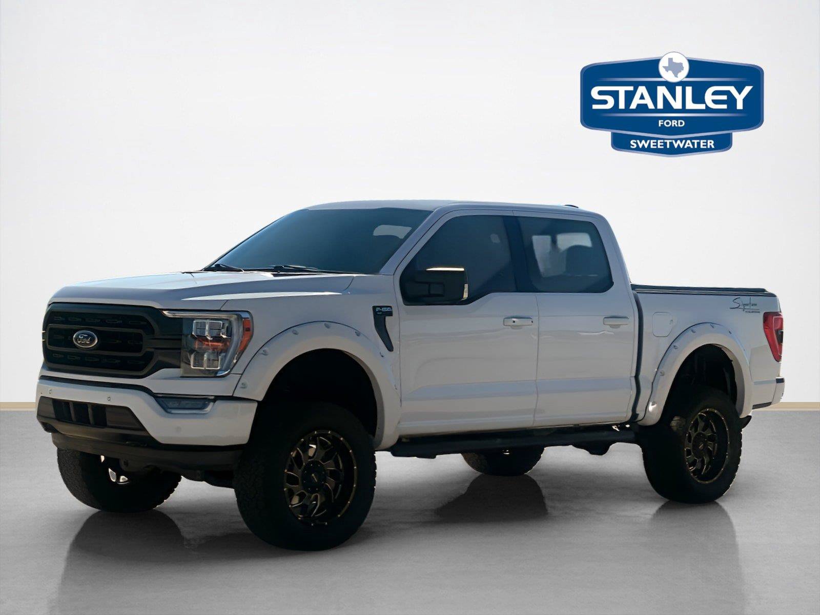 Used 2022 Ford F150 XLT w/ Equipment Group 302A High AWD/4WD image 3