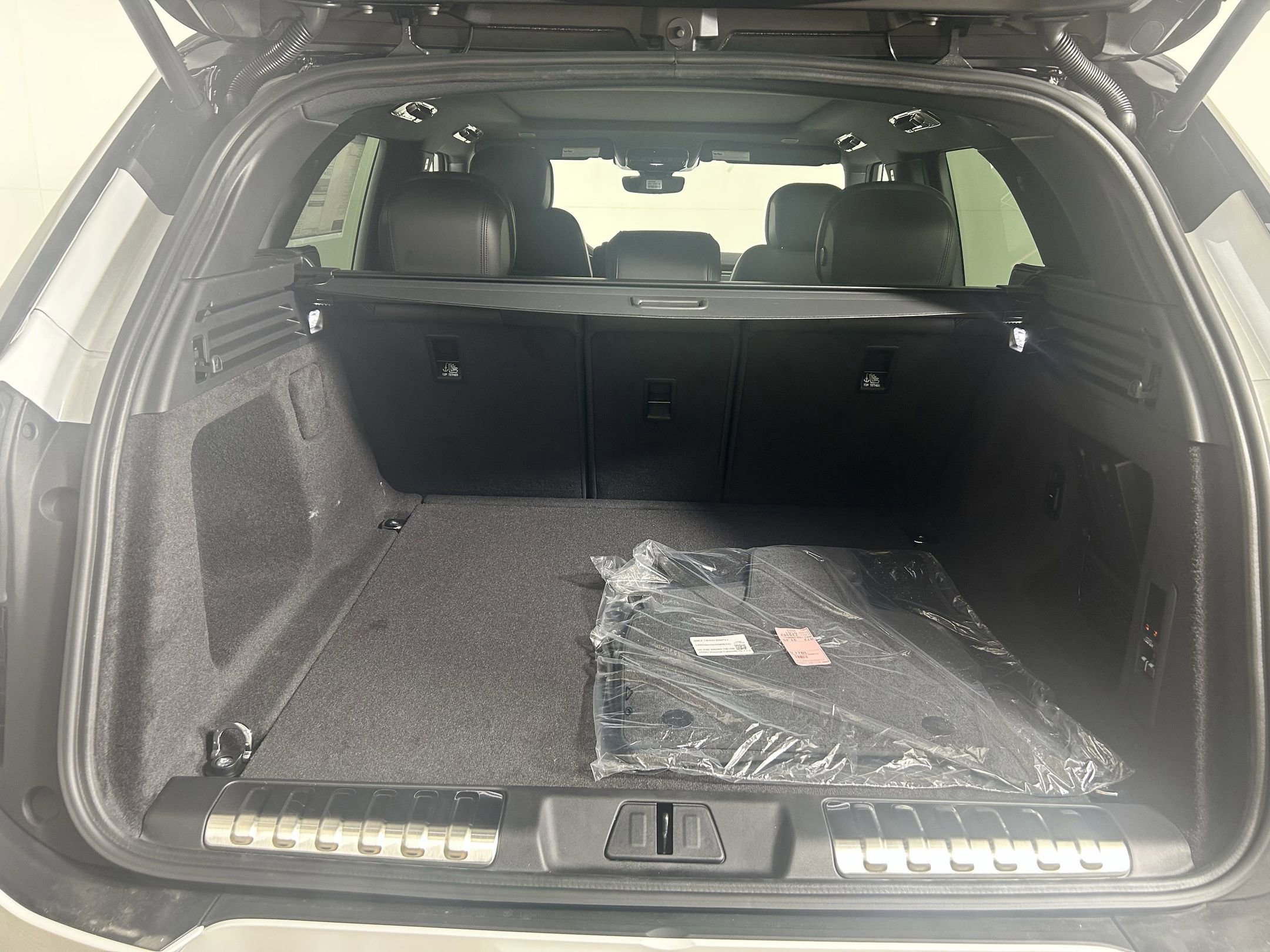 New 2025 Land Rover Range Rover Sport Dynamic SE image 25