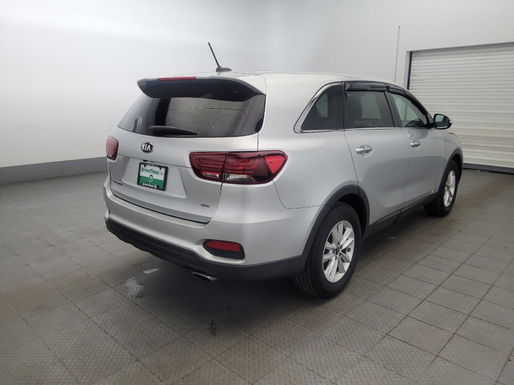 Used 2019 Kia Sorento LX image 9