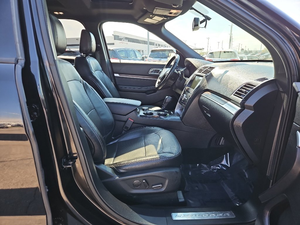 Used 2018 Ford Explorer Limited AWD/4WD image 21